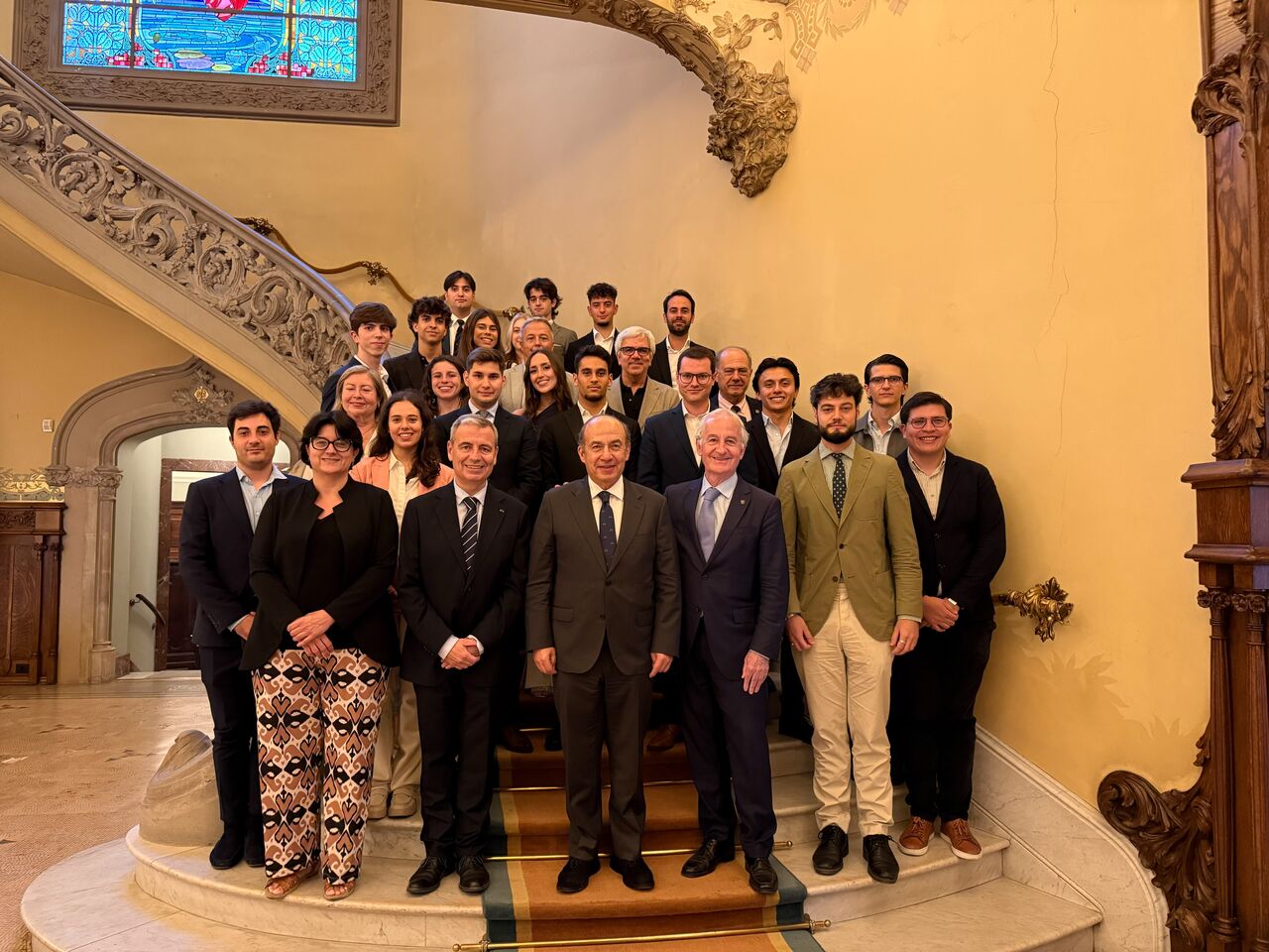 L’alumnat de la CEU UAO dialoga amb l’expresident de Mèxic Felipe Calderón sobre les relacions amb Europa